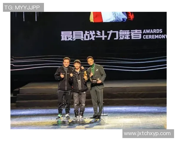 成都街舞队荣登全国街舞力量排行榜第六名展现实力与风采 成都街舞队荣登全国街舞力量排行榜第六名展现实力与风采