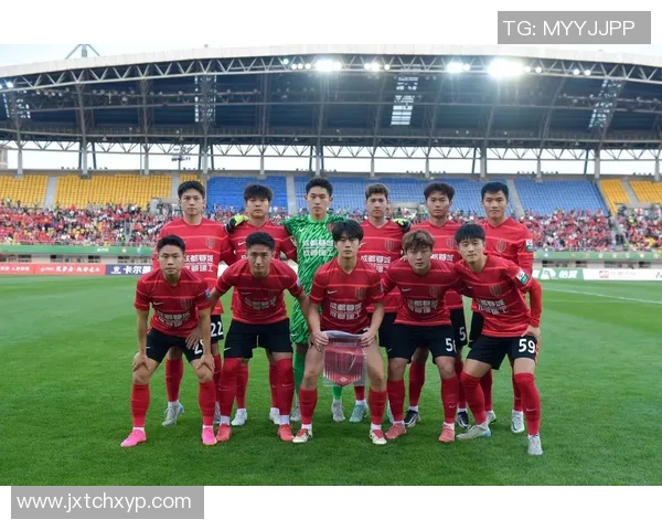 赛后分析:武汉足球队与成都足球队的战术配合及表现评估 赛后分析:武汉足球队与成都足球队的战术配合及表现评估